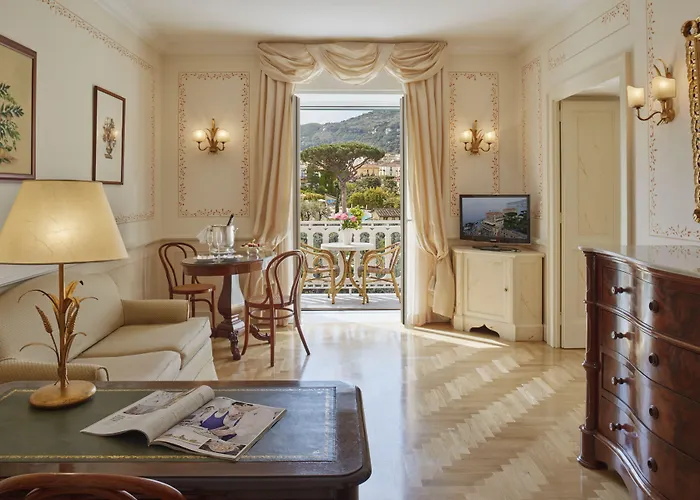 Hotell Grand Excelsior Vittoria 5*