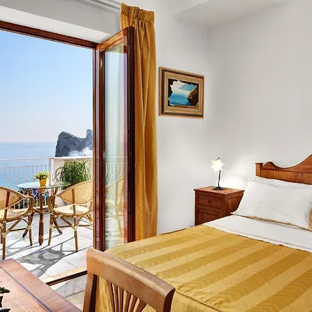 Grand Excelsior Vittoria Hotel