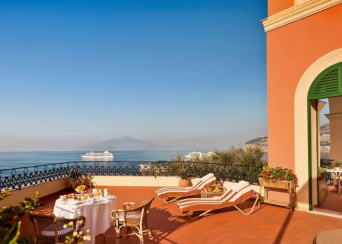 Grand Excelsior Vittoria Hotel