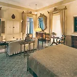 Grand Excelsior Vittoria Hotel 5*