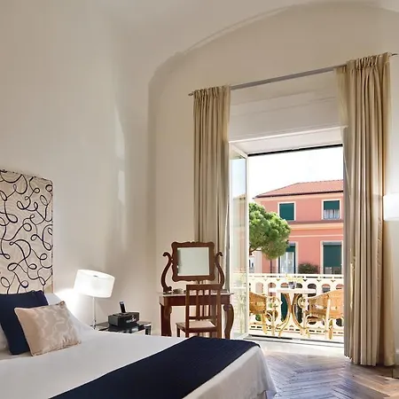 Hotel Grand Excelsior Vittoria 5*