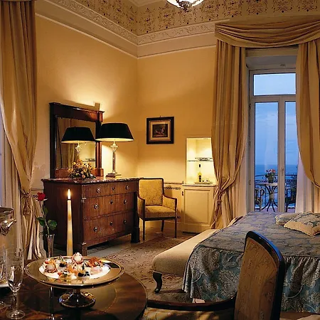 Grand Excelsior Vittoria Hotel 5*