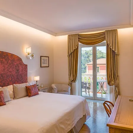 Готель Grand Excelsior Vittoria 5*