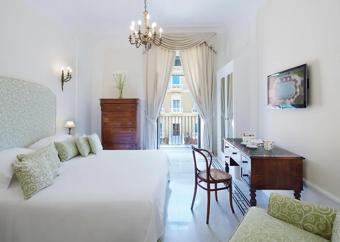 Grand Excelsior Vittoria 5* Półwysep Sorrentyński