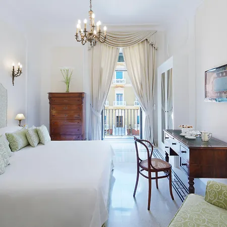 Grand Excelsior Vittoria 5* סורנטו