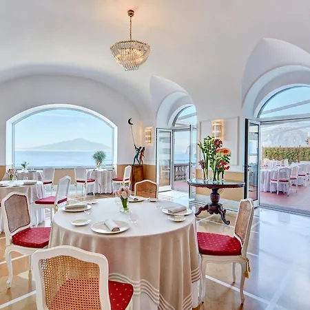 Grand Excelsior Vittoria מלון סורנטו