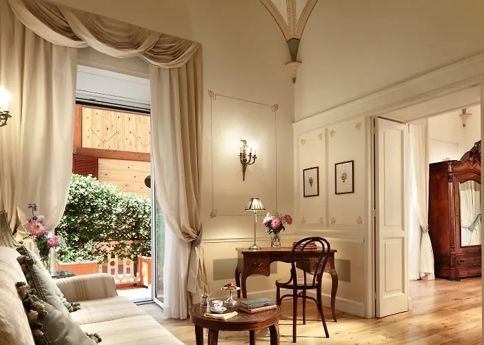 Hotell Grand Excelsior Vittoria 5*